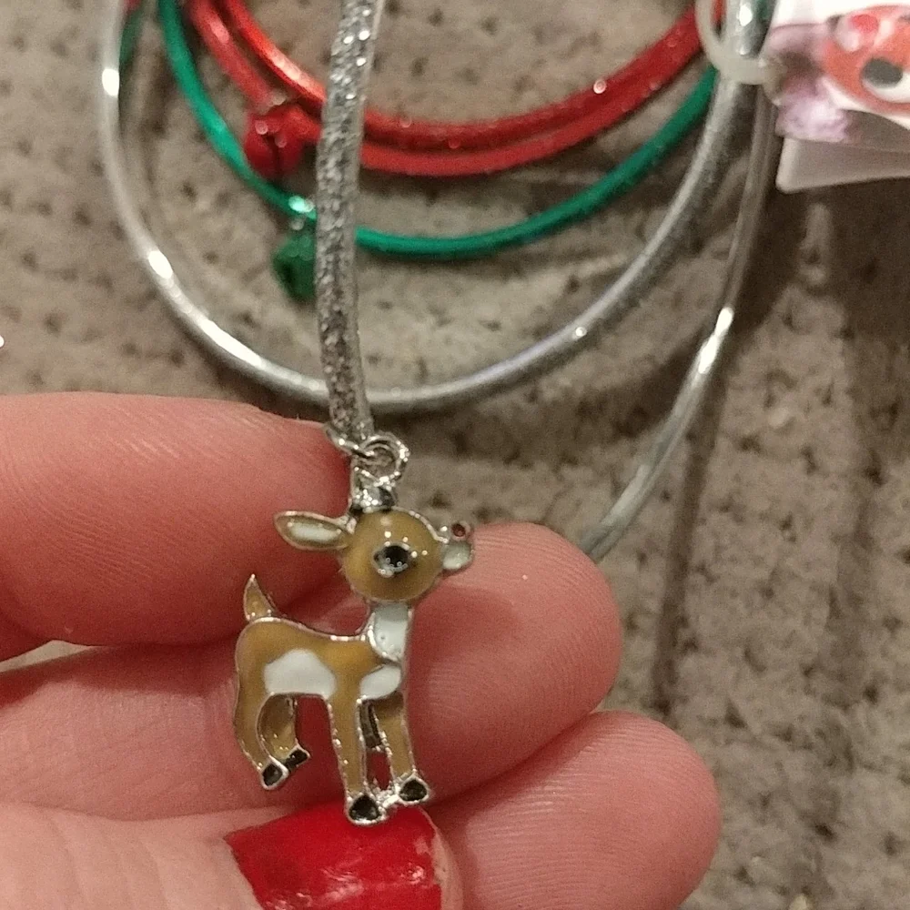 ❤️10/$20 New Rudolph sparkle bracelet set Christmas